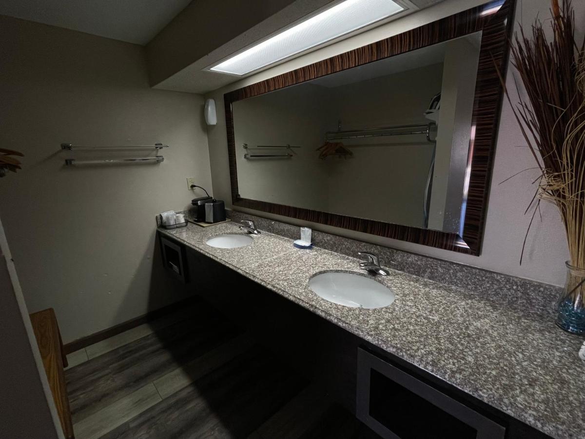 Royal Inn & Suites Mountain Grove Exteriör bild